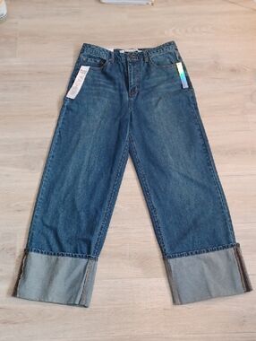 NWT size 11 denim jeans. Wide Leg jeans. Long jeans. Cotton pants for tall women
